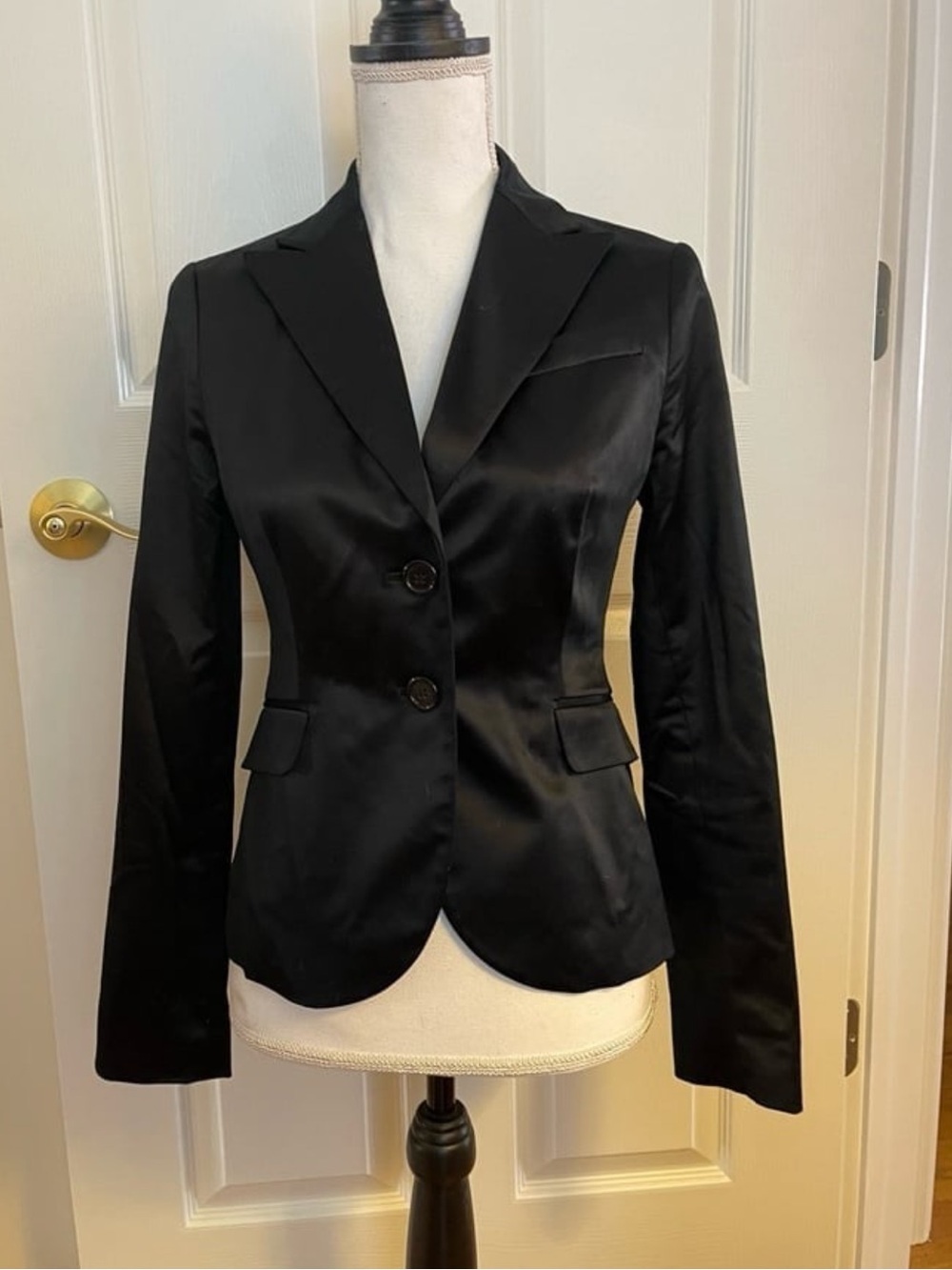 Express Black Women's Tailored Satin Blazer